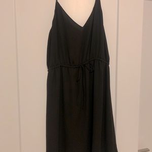 Aritzia / Babaton little black dress. Size L.